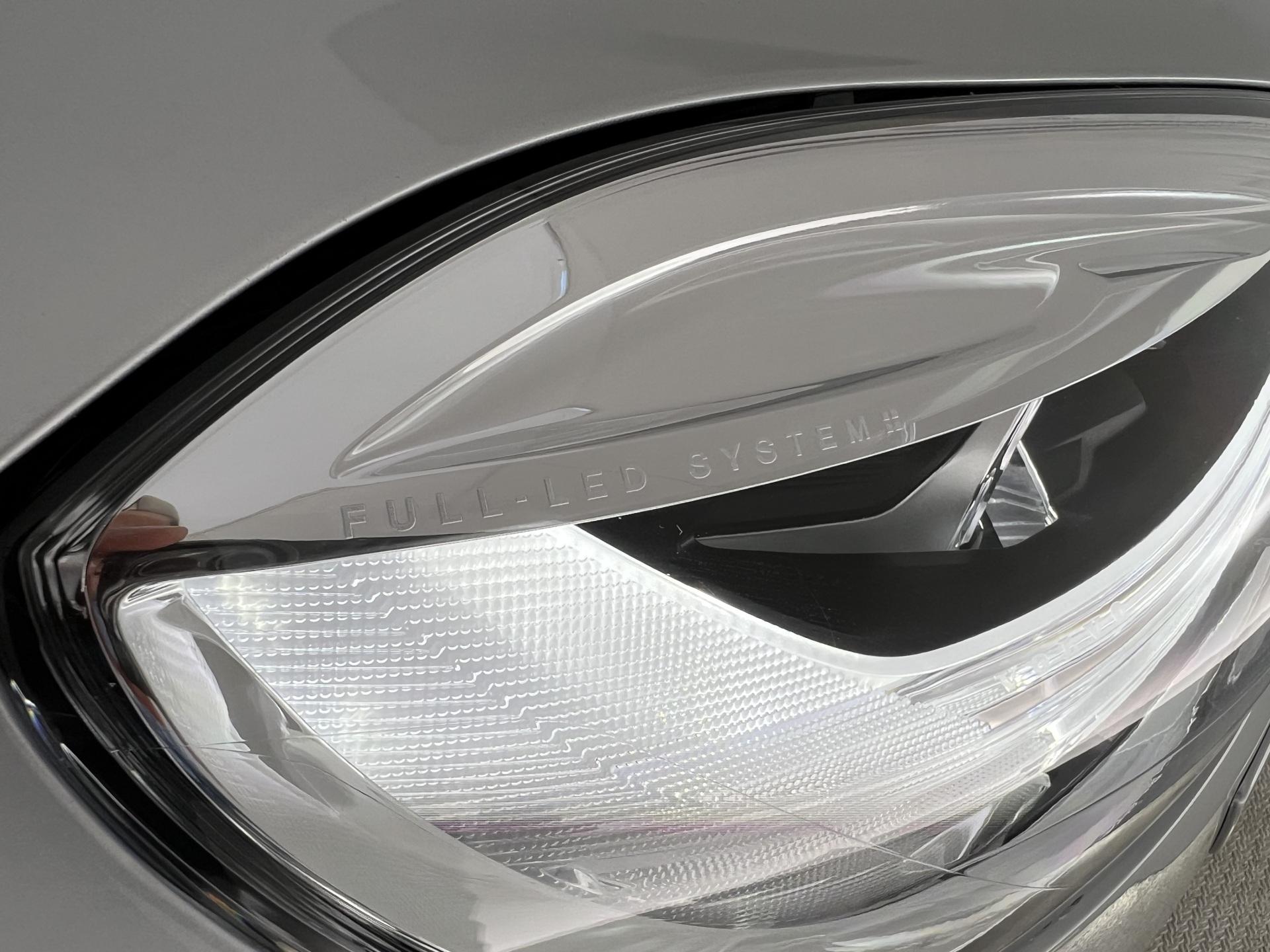Volvo V40 D2 Business Edition 90 aut **Nahat | Full LED valot | Webasto | Tutka | Vakkari | 2x alut full