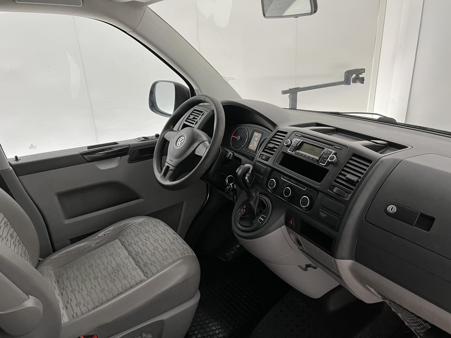 Volkswagen Transporter 2,0 TDI 103 kW DSG ** Vetokoukku | Kahdet renkaat | Jakopää tehty 2022 | Penkinlämmitys | full