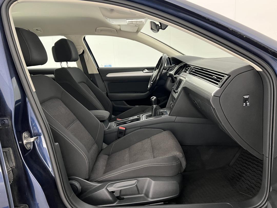 Volkswagen Passat Variant Comfortline 2,0 TDI 110 kW (150 hv) ** Webasto | Adapt.vak | Vetokoukku | P.kamera | Kahdet renkaat | full