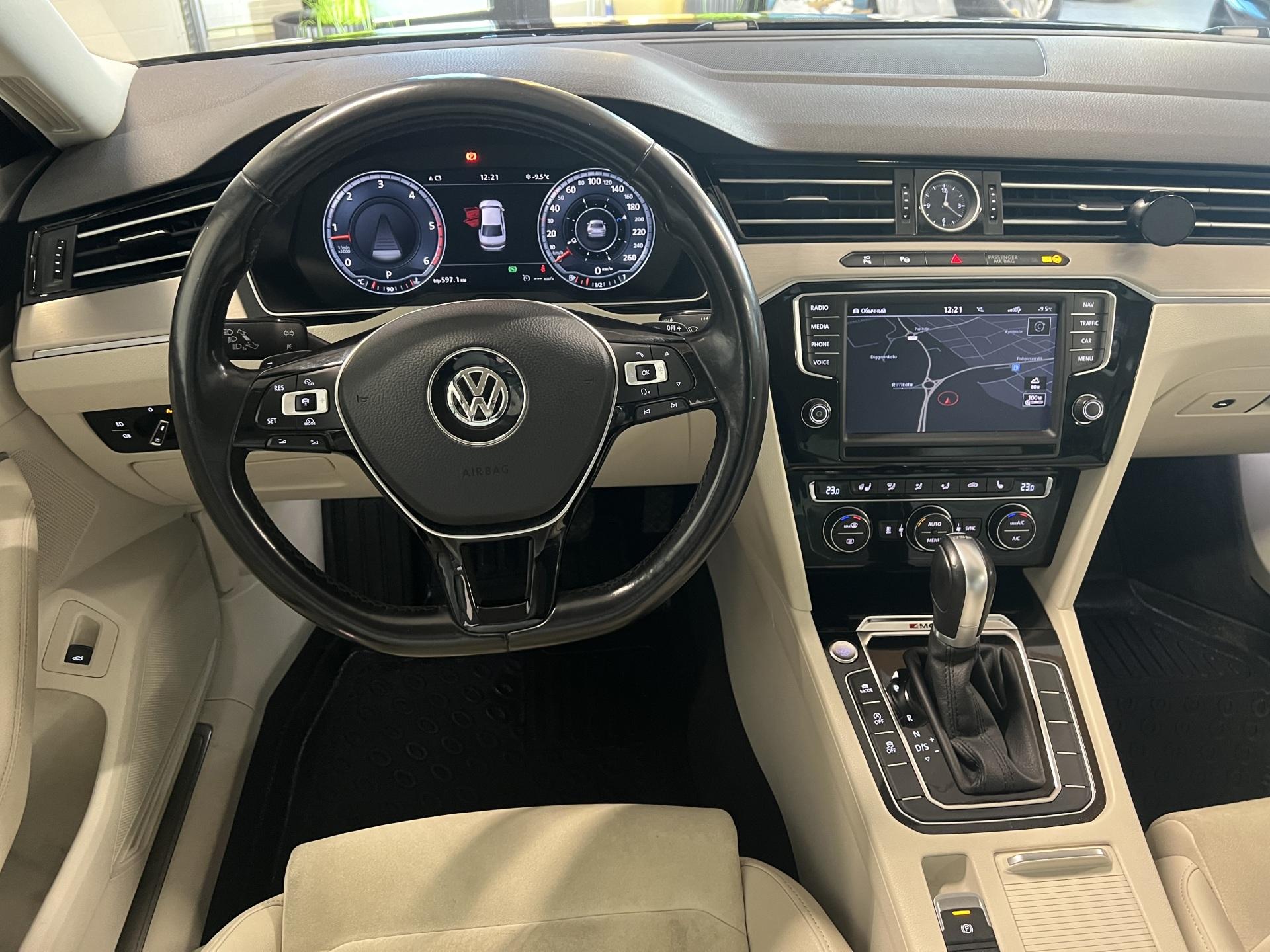 Volkswagen Passat Sedan Highline 2,0 TDI 140 kW BM 4MOTION DSG ** Digimittari | 360 kamerat | Adapt.Cruise | Koukku | ErgoComfort | Weba full