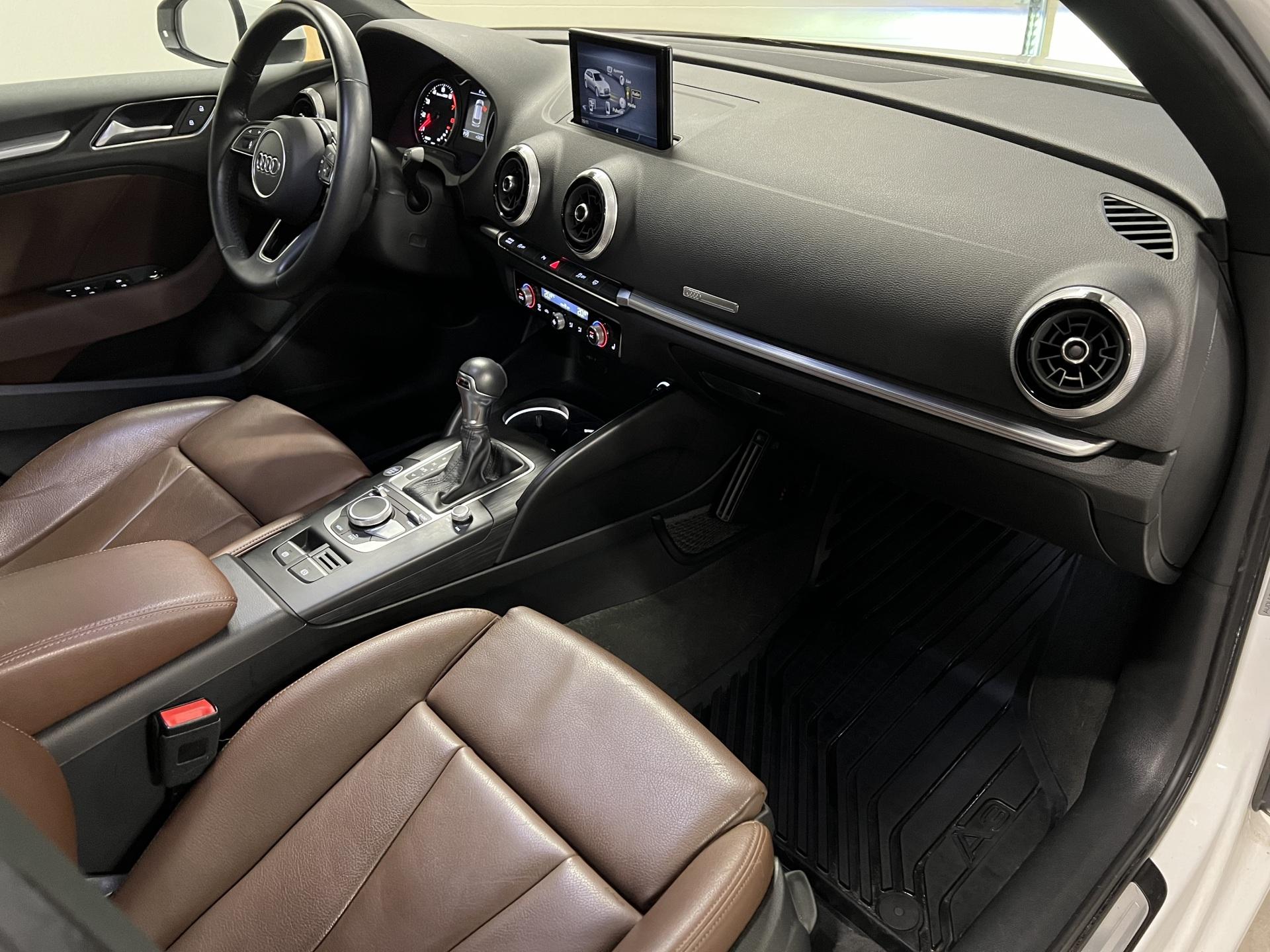 Audi A3 Sportback Pro Business Sport 35 TFSI 110 kW S tronic ** Adapt.vak | Nahat | Keyless Go |Lohkolämmitin | 1.omisteinen| full