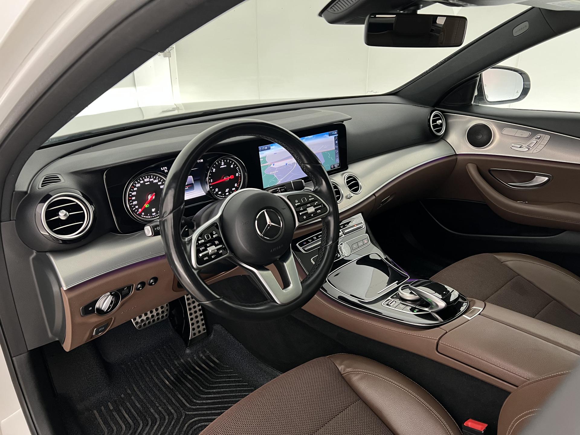 Mercedes-Benz e 220 d T A Edition One Business ** 3,99% rahoitus | Panorama | 360 kamera | Vetokoukku | Muistipenkit | Vakkari | Navi full