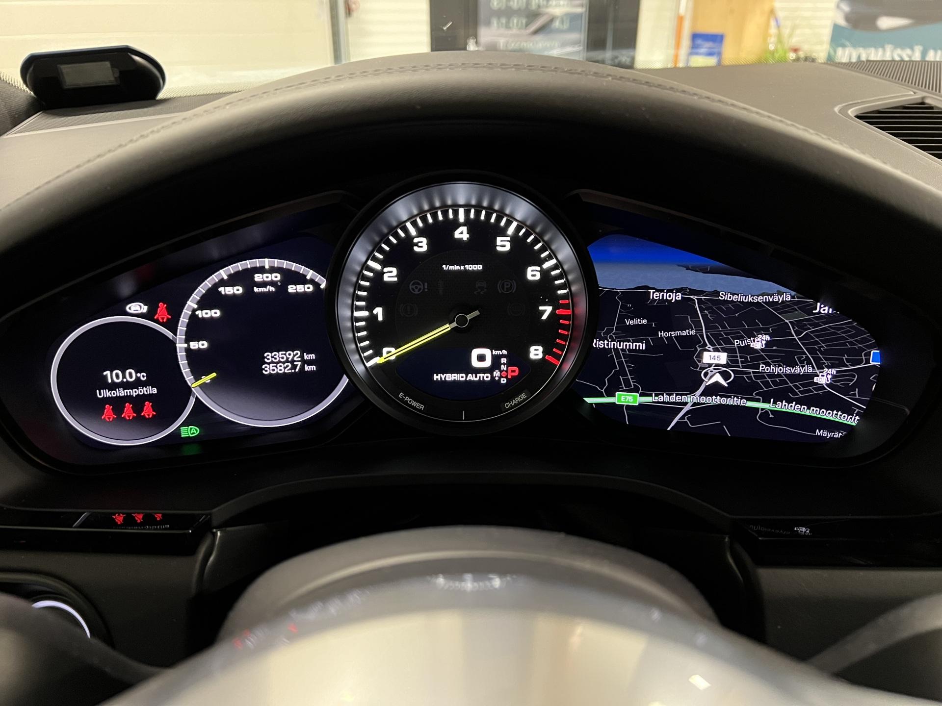 Porsche Cayenne E-Hybrid ** SportChrono | PDLS+ | Adapt.Cruise | Panorama | Keyless | Koukku | 360 kamerat | PASM | BOSE full