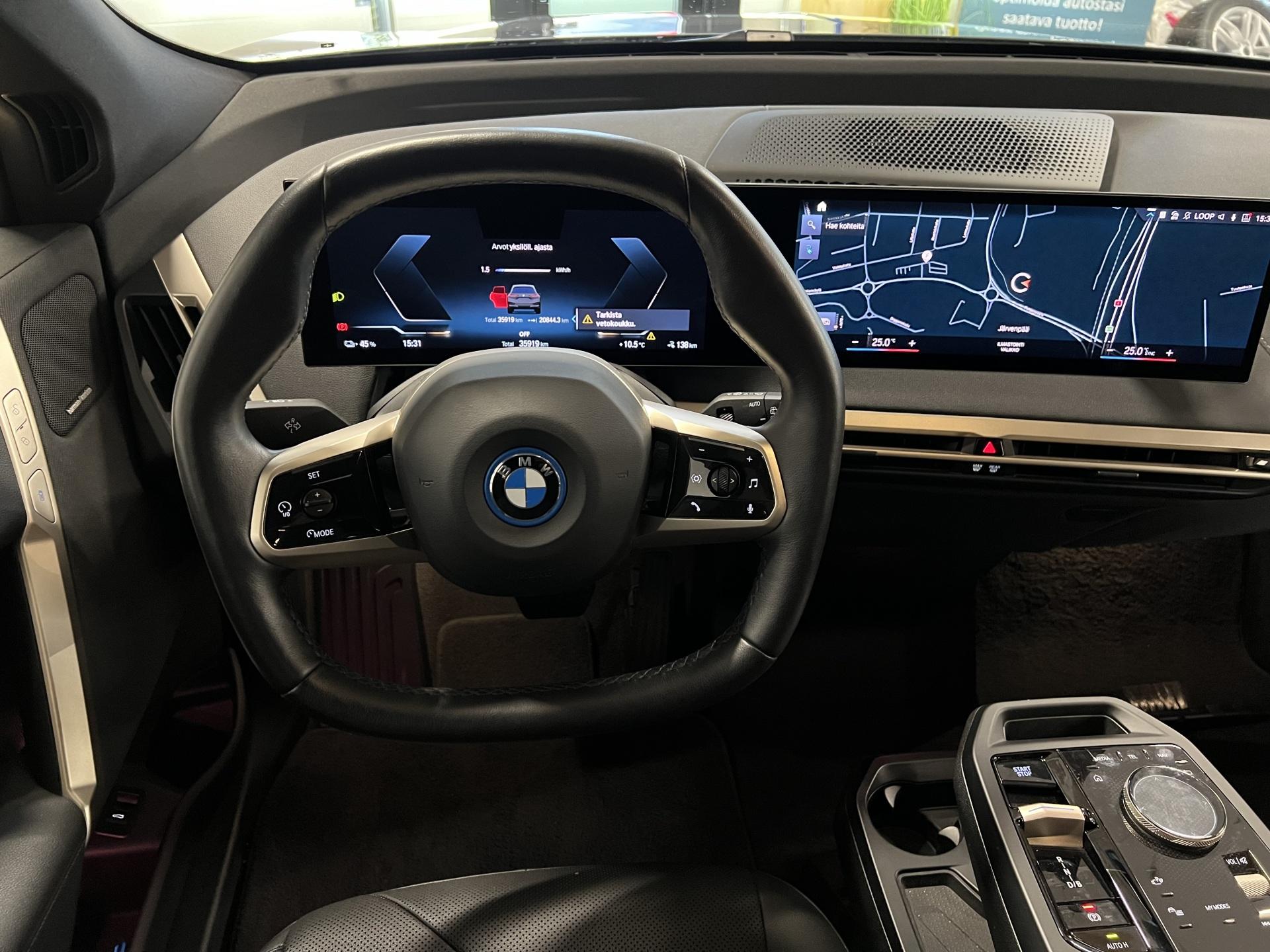 BMW iX xDrive40 ** 3,99% rahoitus | Laser | Vetokoukku | Harman/Kardon | Keyless | DAP | 360 kamerat | HUD | Hieronta ** full