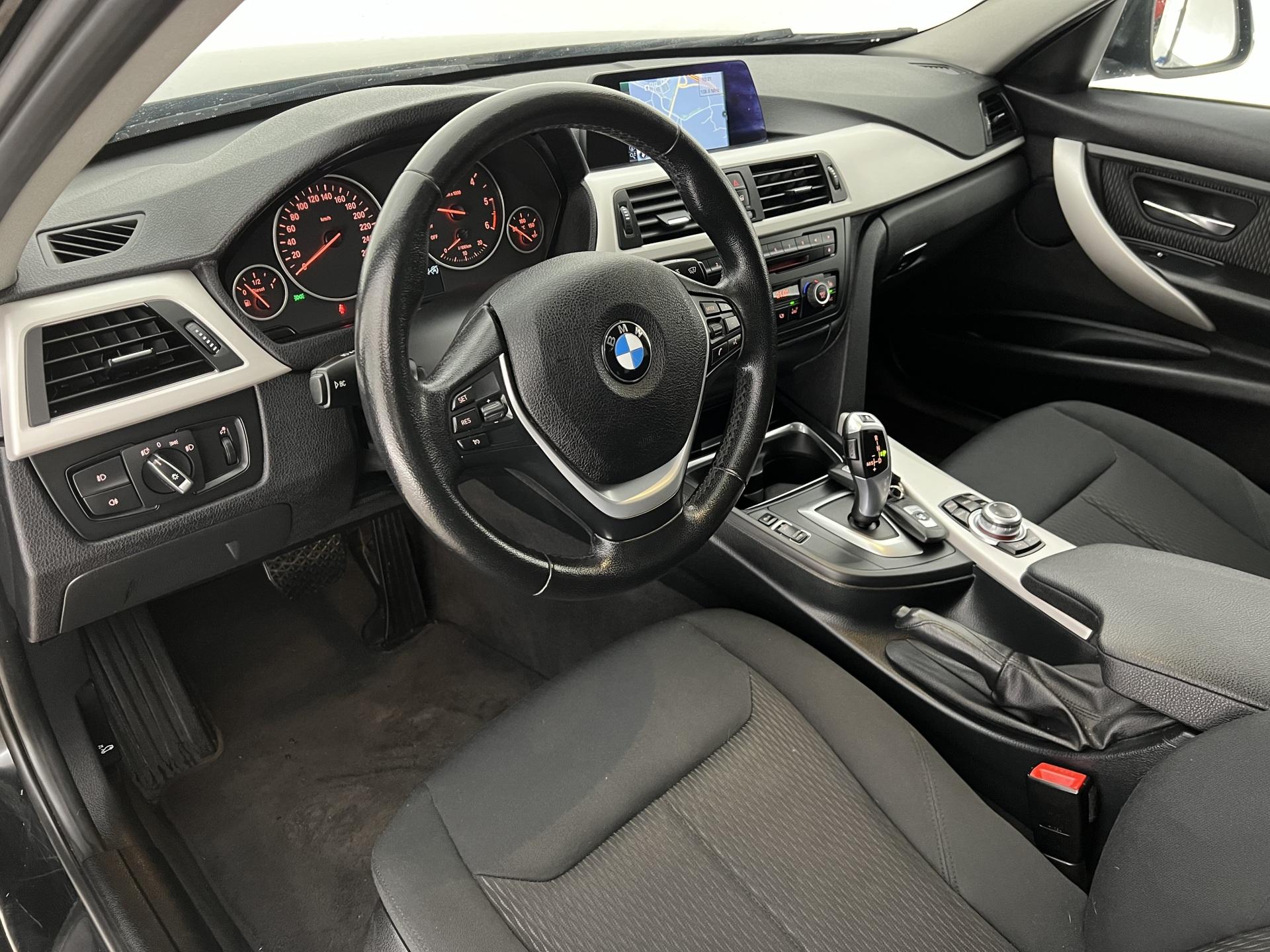 BMW 318 TwinPower Turbo A F31 Touring Limited Navi Edition ** Xenon | Lohkolämmitin + sisä | Navi | Vakkari | Juuri saapunut * full