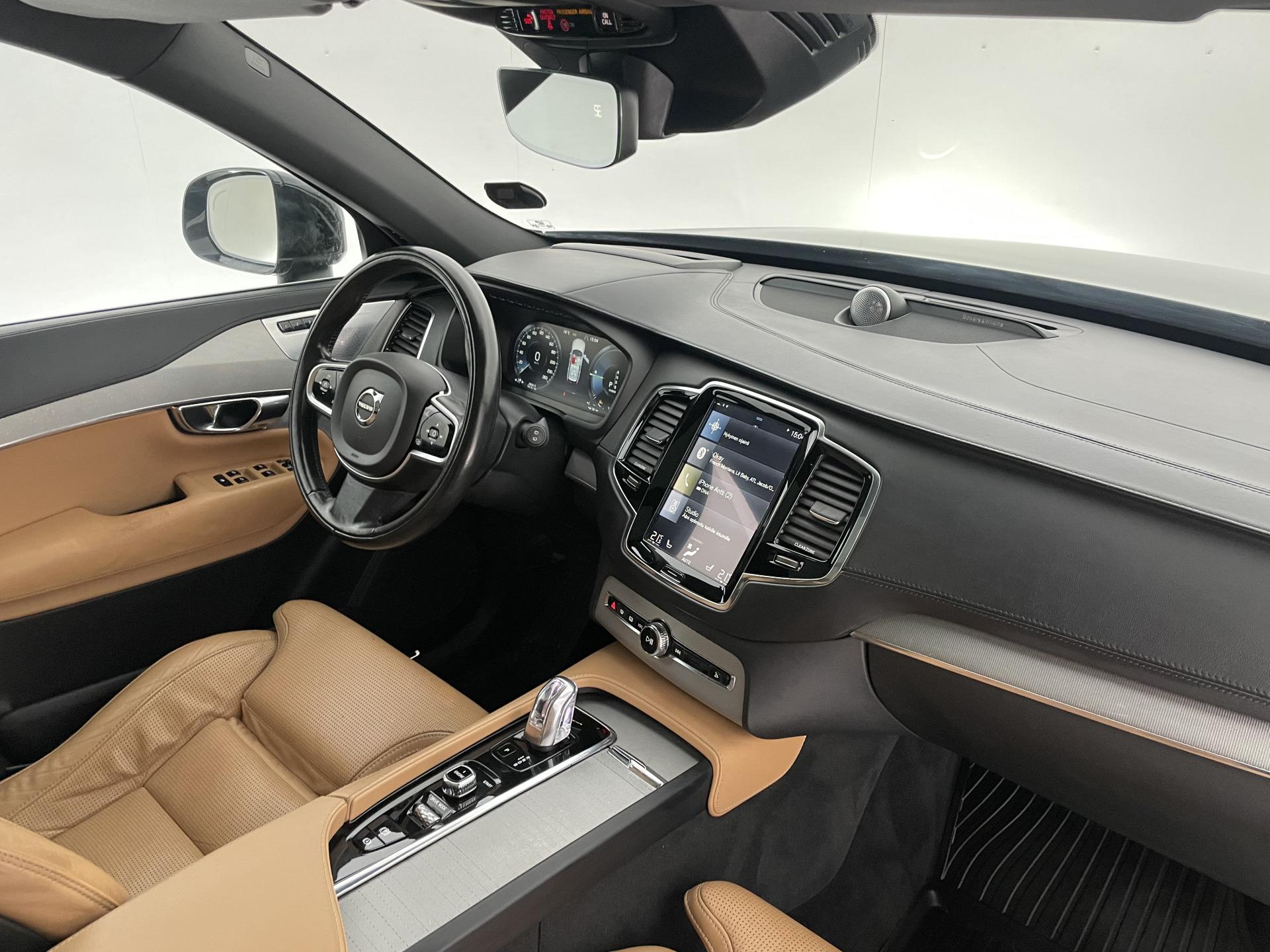 Volvo XC90 T8 AWD Inscription aut 7-p ** Webasto | B&W | HUD | Vetokoukku | Muistipenkit | P.kamera | Ilma-alusta | Panorama ** full